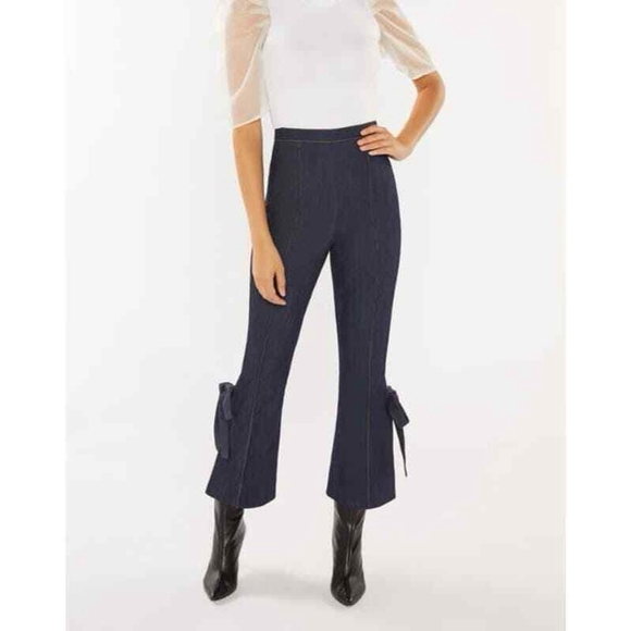 Cinq à Sept Denim Lou Pant Women’s 10 Cropped Mid Rise Bootcut Indigo Denim Bow - Picture 1 of 10